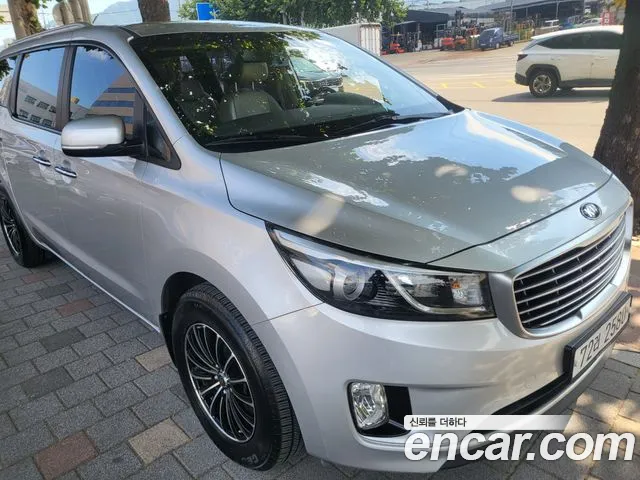 Kia Carnival 2014 thumb 12
