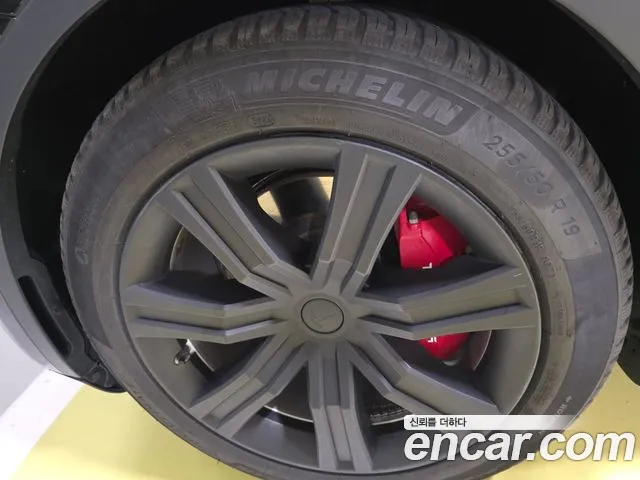 Tesla Model Y 2021 thumb 5