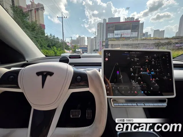 Tesla Model Y 2021 thumb 9
