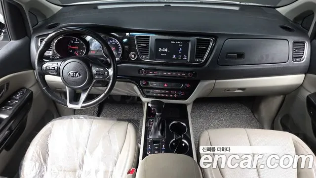 Kia Carnival 2019 thumb 7