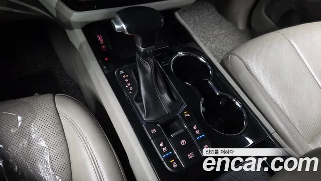 Kia Carnival 2019 thumb 9