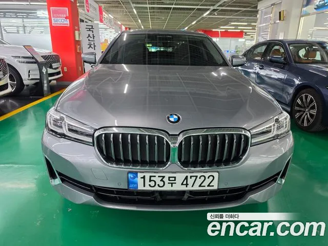 BMW 5-Series 2023 thumb 2