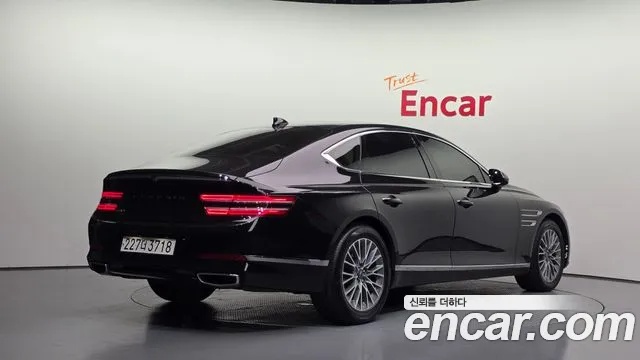 Genesis G80 2023 thumb 2