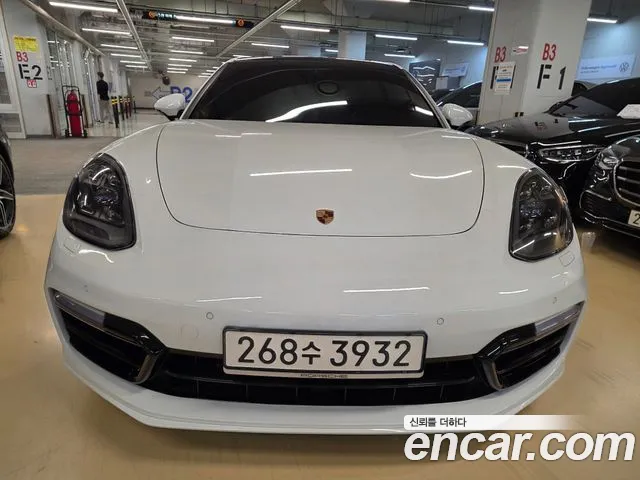 Porsche Panamera 2020 thumb 2