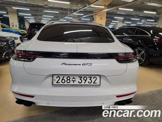 Porsche Panamera 2020 thumb 3