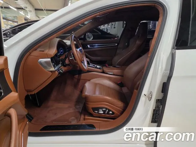 Porsche Panamera 2020 thumb 7