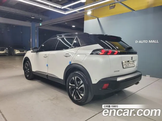 Peugeot 2008 2020 thumb 5