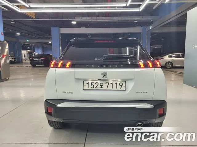 Peugeot 2008 2020 thumb 6