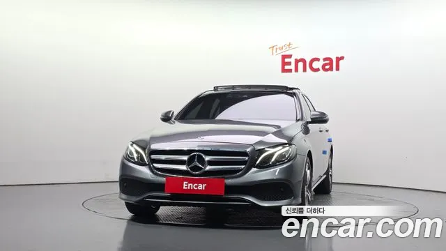 Mercedes-Benz E-Класс 2018 thumb 3