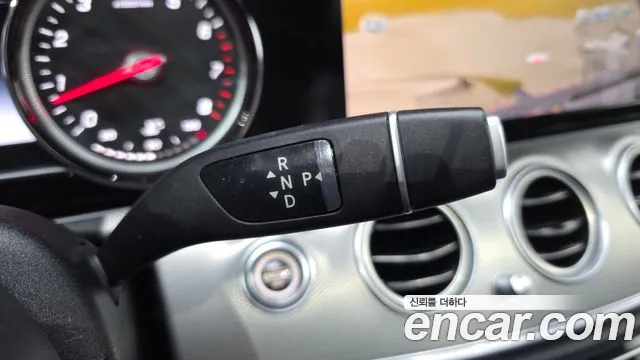 Mercedes-Benz E-Класс 2018 thumb 9