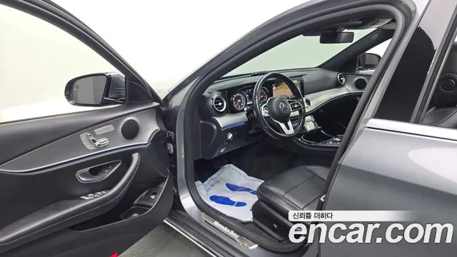 Mercedes-Benz E-Класс 2018 thumb 10