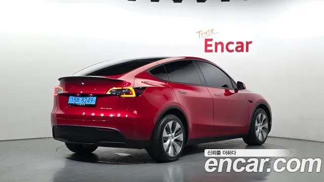 Tesla Model Y 2022 thumb 2