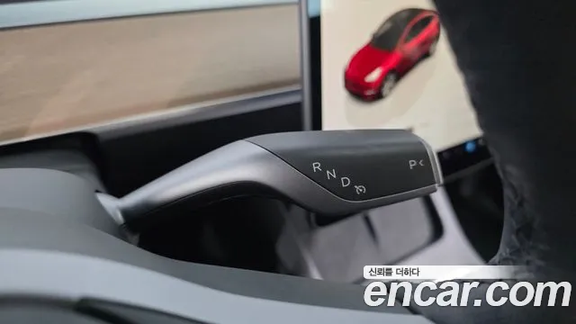 Tesla Model Y 2022 thumb 9