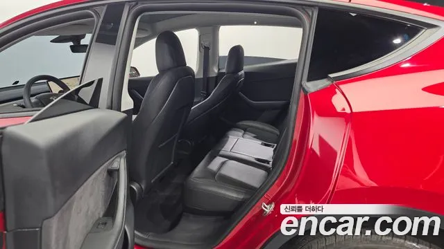 Tesla Model Y 2022 thumb 11