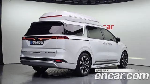 Kia Carnival 2021 thumb 2