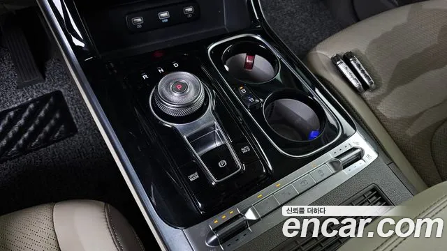 Kia Carnival 2021 thumb 9