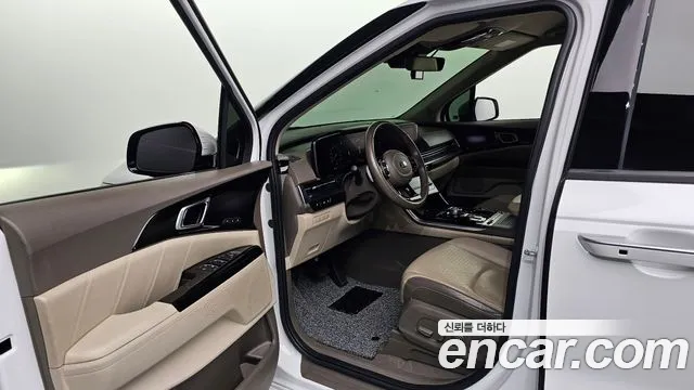 Kia Carnival 2021 thumb 10