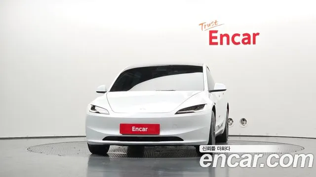 Tesla Model 3 2026 thumb 3