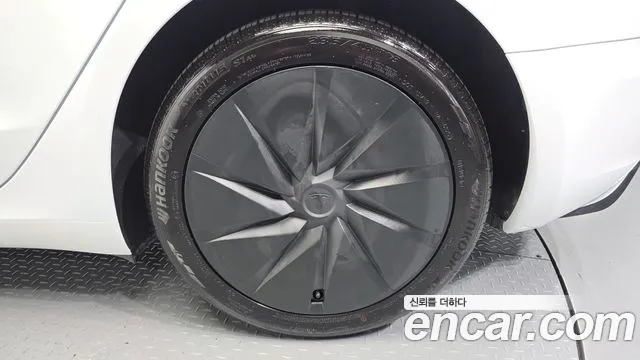 Tesla Model 3 2026 thumb 5