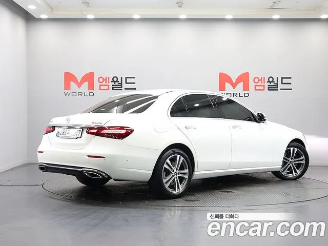 Mercedes-Benz E-Класс 2022 thumb 4