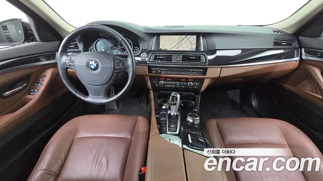 BMW 5-Series 2016 thumb 7