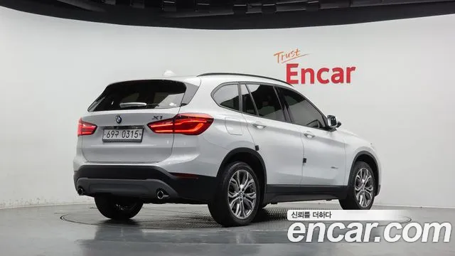 BMW X1 2016 thumb 2