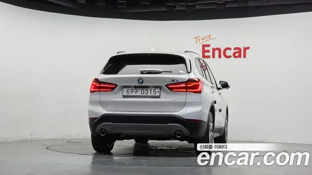 BMW X1 2016 thumb 4