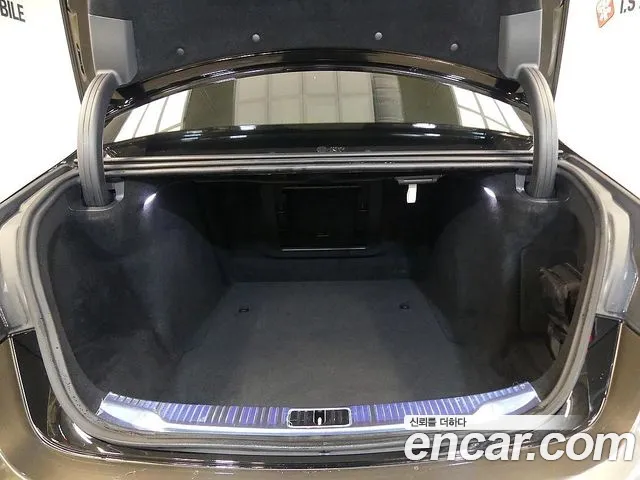 Mercedes-Benz S-Класс 2023 thumb 8