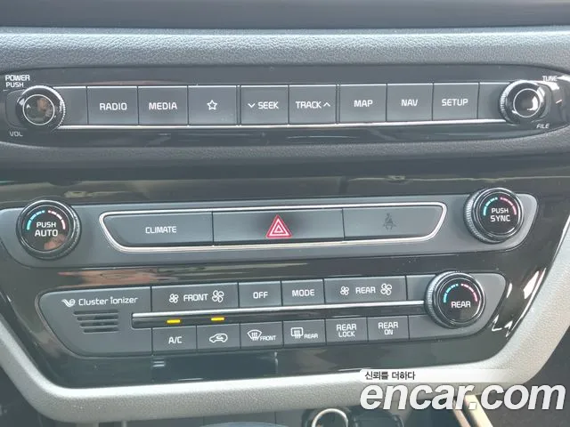 Kia Carnival 2019 thumb 9