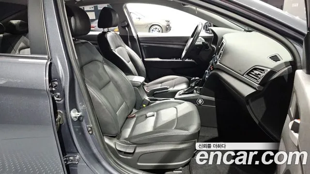 Hyundai Avante 2016 thumb 12