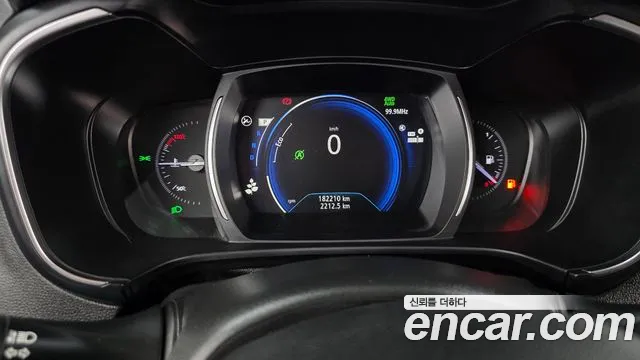 Renault-KoreaSamsung Koleos 2019 thumb 8