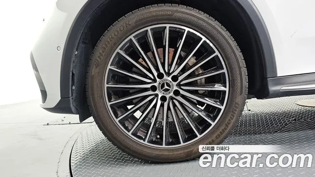 Mercedes-Benz GLC 2024 thumb 4