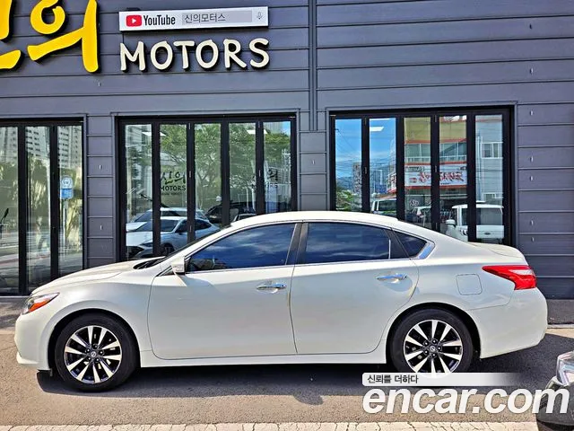 Nissan Altima 2017 thumb 3