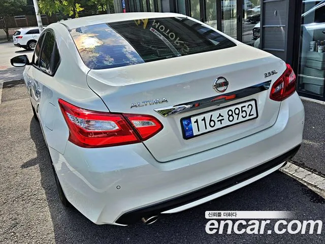 Nissan Altima 2017 thumb 5