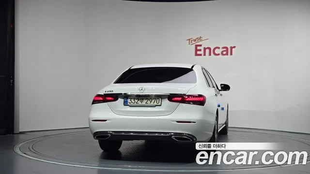 Mercedes-Benz E-Класс 2023 thumb 3