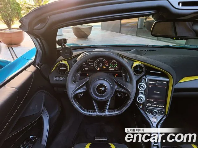 Mclaren 720S 2019 thumb 8