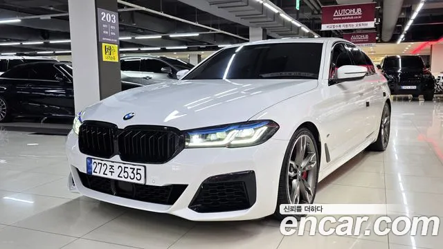 BMW 5-Series 2023 thumb 3
