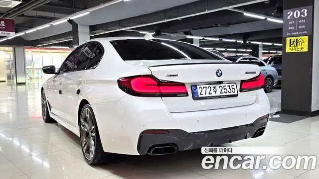 BMW 5-Series 2023 thumb 6