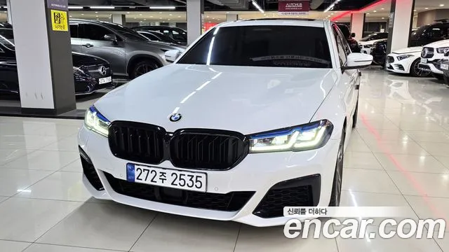 BMW 5-Series 2023 thumb 11