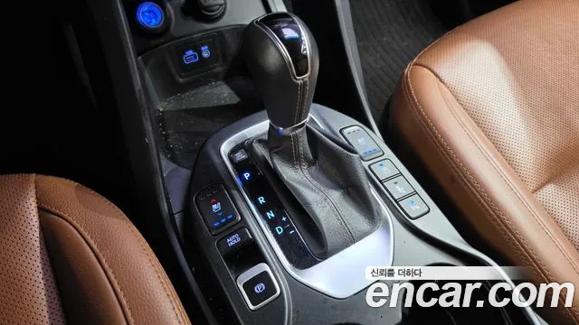 Hyundai Santa Fe 2015 thumb 9