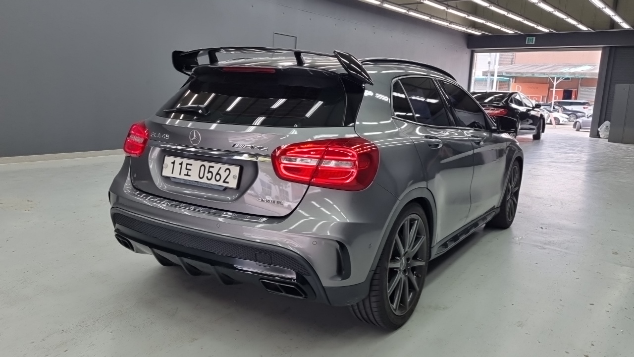 Mercedes-Benz GLA 2015 thumb 2