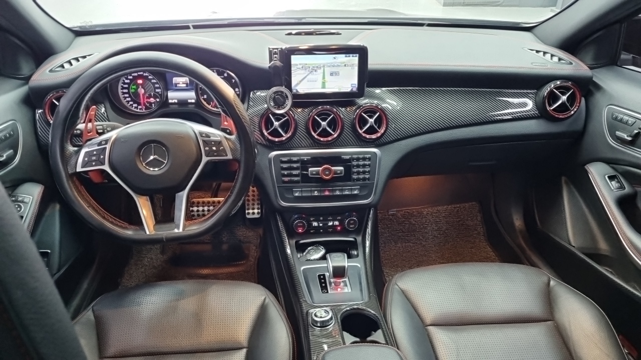Mercedes-Benz GLA 2015 thumb 7