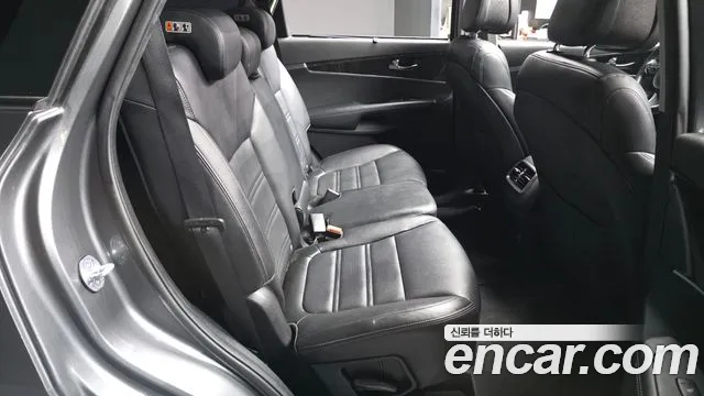 Kia Sorento 2015 thumb 12