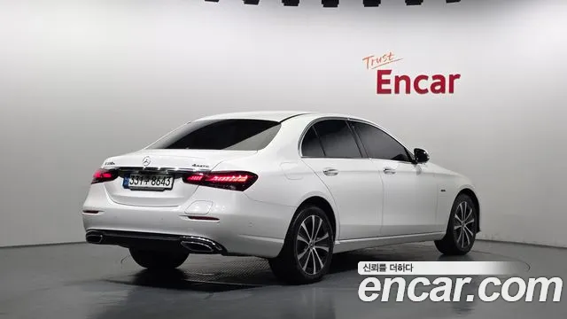 Mercedes-Benz E-Класс 2021 thumb 2