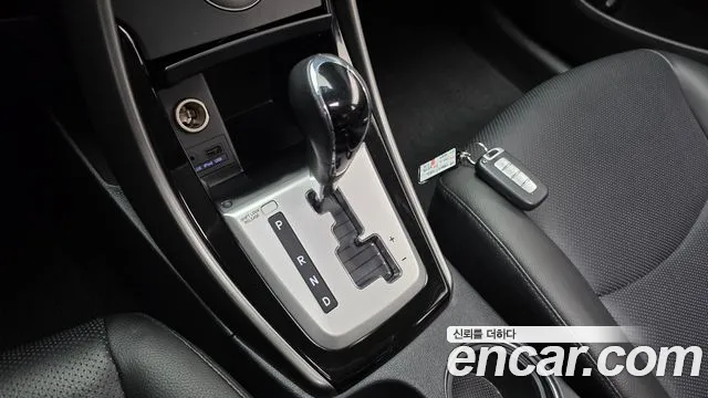 Hyundai Avante 2013 thumb 8