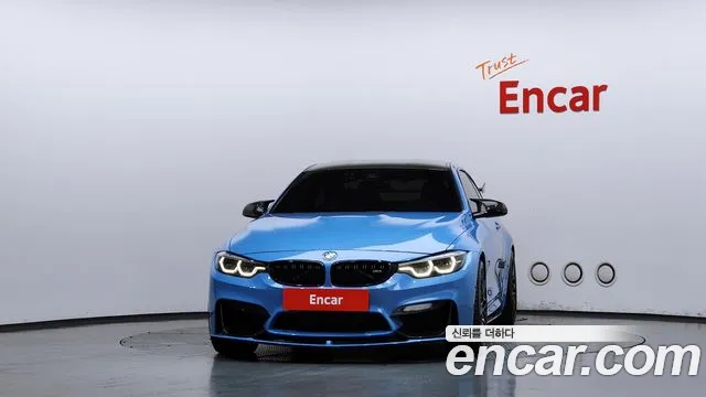 BMW M4 2018 thumb 3