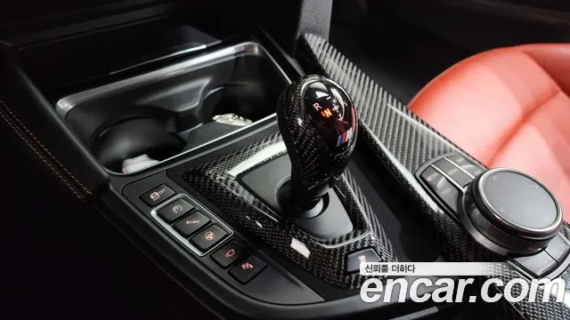 BMW M4 2018 thumb 9