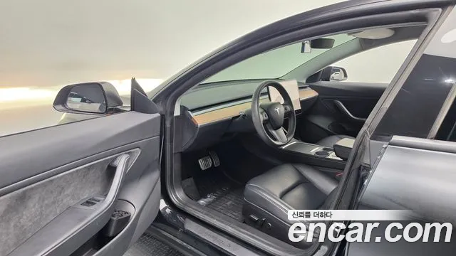 Tesla Model 3 2021 thumb 9