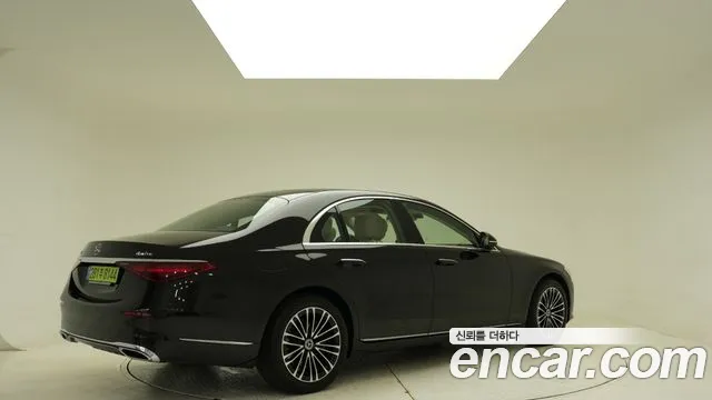 Mercedes-Benz S-Класс 2025 thumb 2