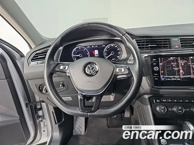 Volkswagen Tiguan 2018 thumb 9